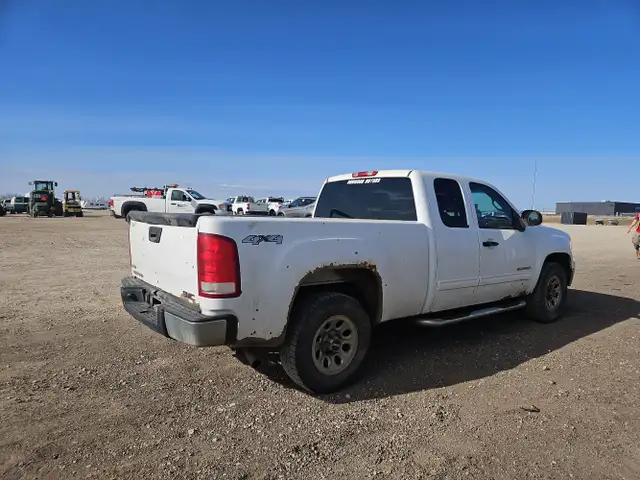 2011 GMC Sierra 1500 - Photo 3