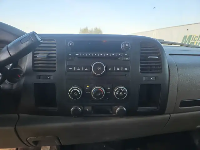 2011 GMC Sierra 1500 - Photo 18