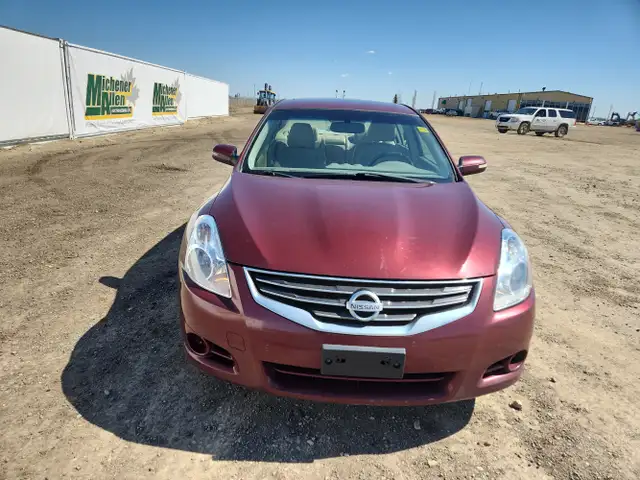 2010 Nissan Altima - Photo 8