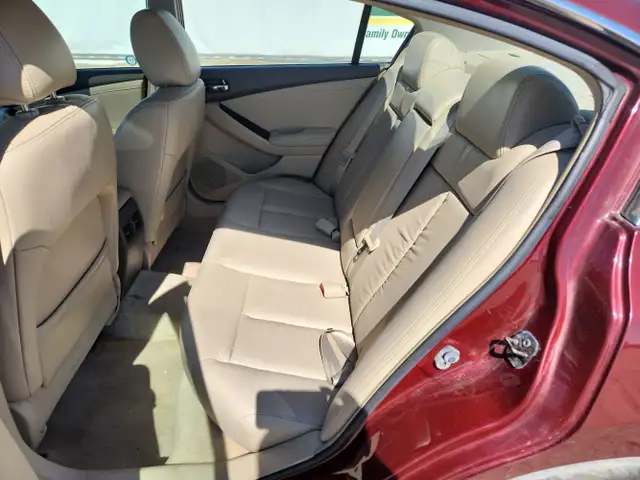 2010 Nissan Altima - Photo 14