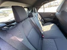 2026 Toyota Corolla Hatchback SE UPGRADE - Photo 9