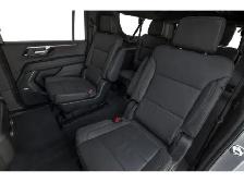 2026 Chevrolet Suburban LT - Photo 11