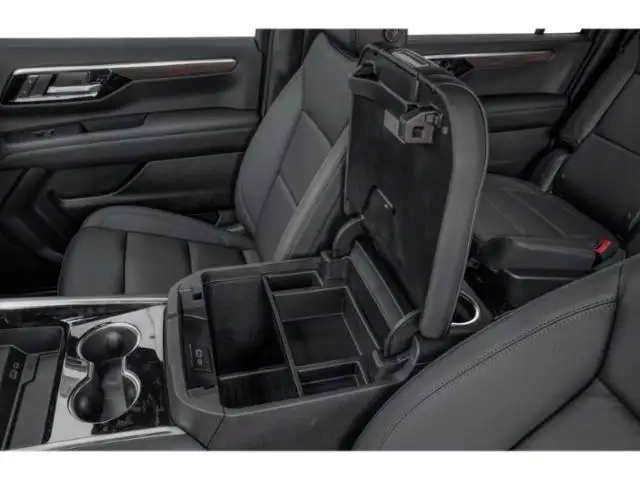 2026 Chevrolet Suburban LT - Photo 12