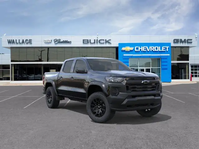 2026 Chevrolet Colorado Trail Boss - Photo 2