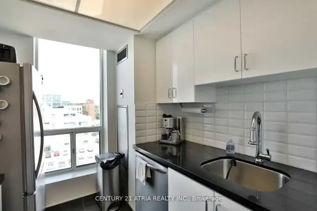Dundas & Kipling - One Bedroom Condo - Photo 7