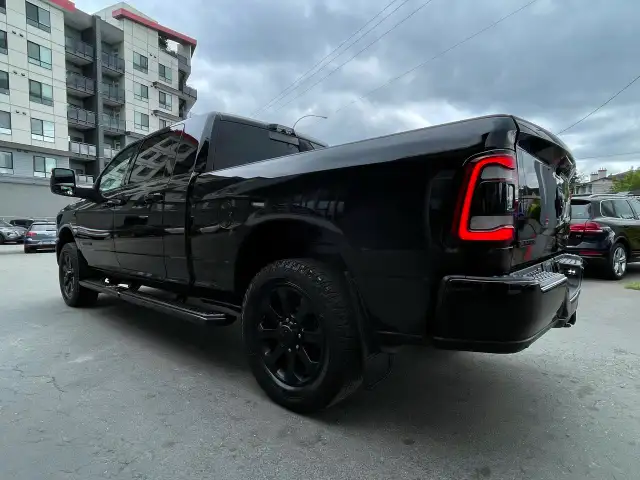 2023 RAM 3500 Laramie 4x4 Mega Cab DIESEL AISIN NIGHT EDITION - Photo 5