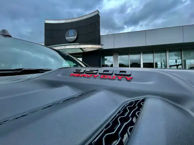 2023 RAM 3500 Laramie 4x4 Mega Cab DIESEL AISIN NIGHT EDITION - Photo 14
