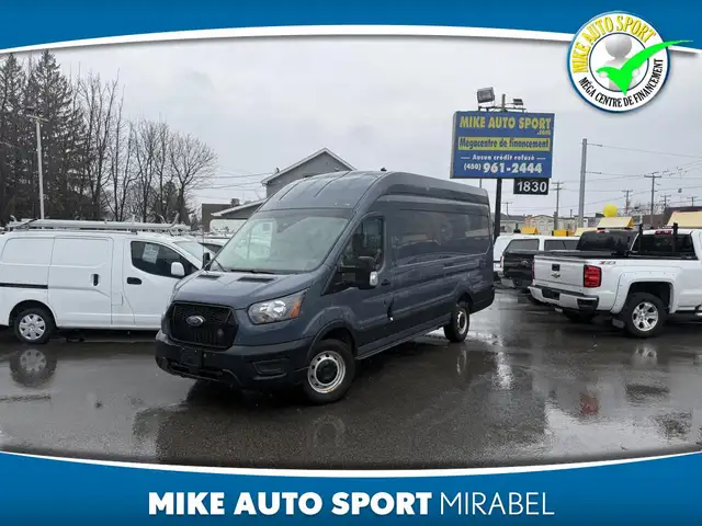Ford Transit Van T-250 EL PA toit surélevé 148 po PNBV de 9 070