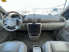 2005 Ford Freestar Limited | Tri-zone climate control | Power Mi - Photo 15
