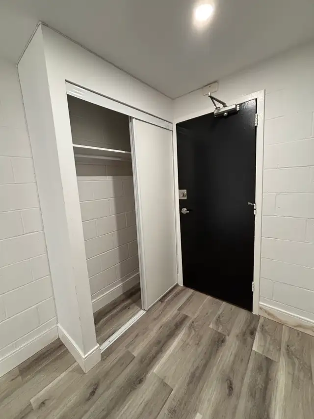 NEWLY RENOVATED - BACHELOR UNITS - Photo 6