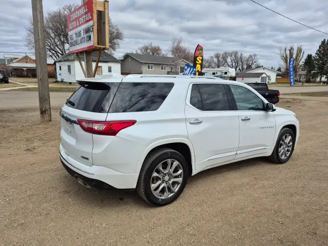 2018 Chevrolet Traverse - Photo 2