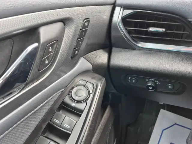 2018 Chevrolet Traverse - Photo 14