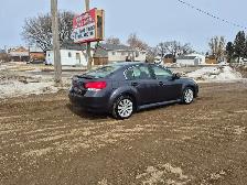 2011 Subaru Legacy - Photo 2