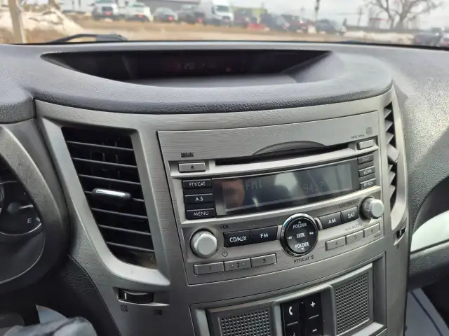 2011 Subaru Legacy - Photo 6