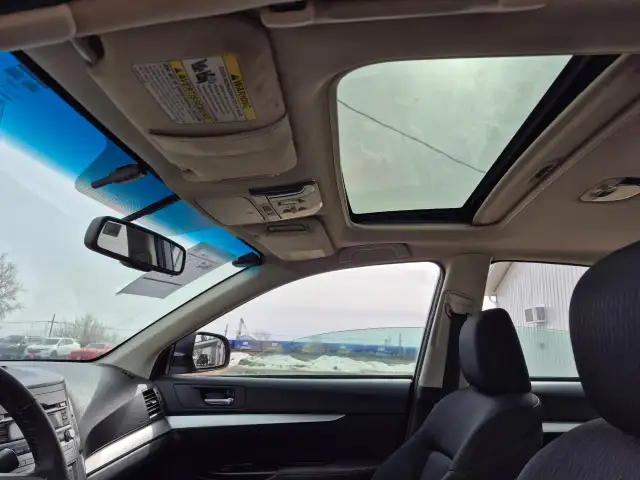 2011 Subaru Legacy - Photo 11