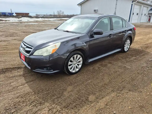 2011 Subaru Legacy - Photo 16