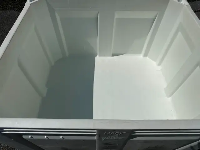 FOOD GRADE CONTAINERS. PICKING BINS, HARVEST BINS. PRODUCE BINS. - Photo 4