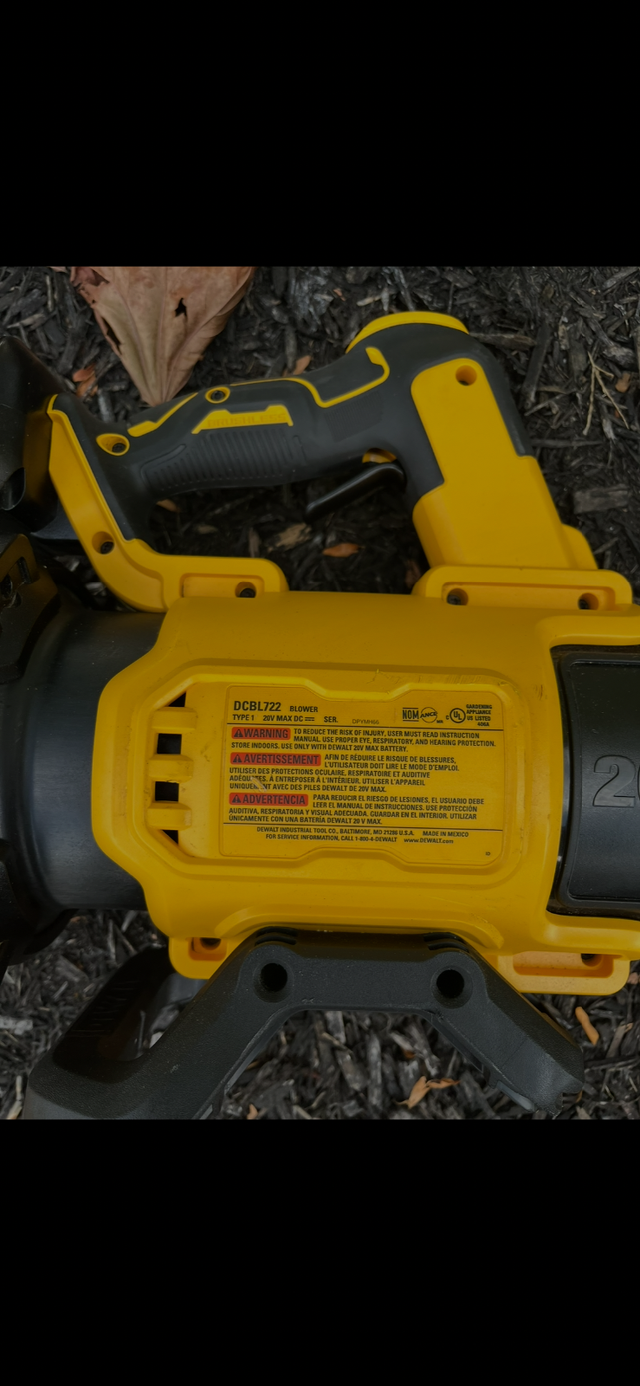 DEWALT 20V MAX XR Cordless Leaf Blower - Photo 4