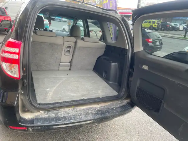 Toyota rav4 2010 - Photo 2