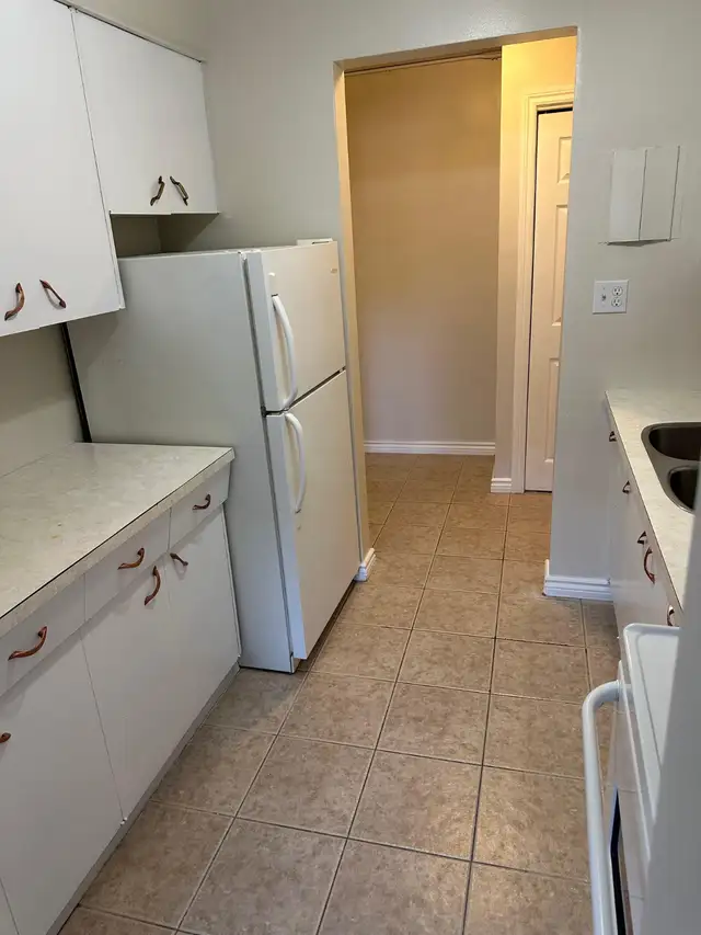2 Beds 1 Bath Apartment/condo - July 1 - Photo 4