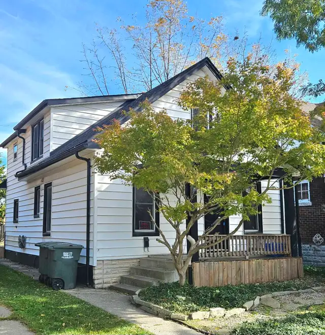 INVESTORS AND RENOVATORS! THIS IS A GREAT PRICE!