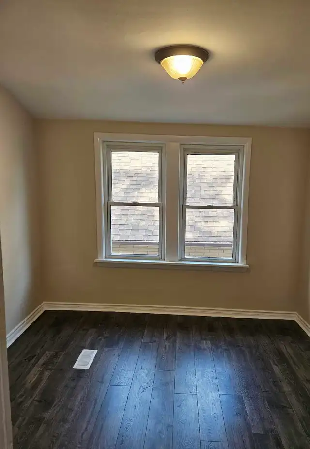 INVESTORS AND RENOVATORS! THIS IS A GREAT PRICE! - Photo 9