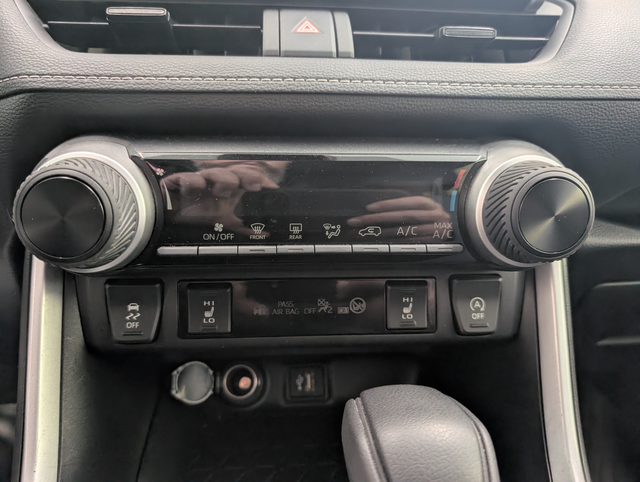 2025 Toyota RAV4 LE AWD, A/C, - Photo 16