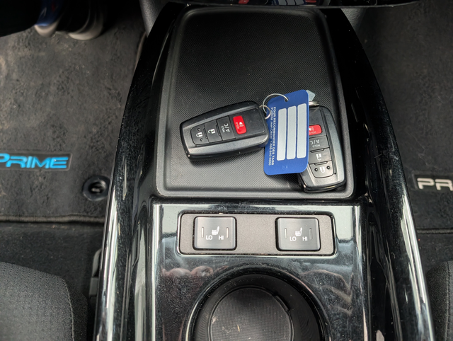 2022 Toyota Prius Prime BRANCHABLE, A/C, - Photo 11
