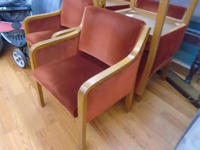 Retro chairs - Photo 2