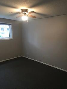 Two bedroom plus office in Simcoe - Photo 3