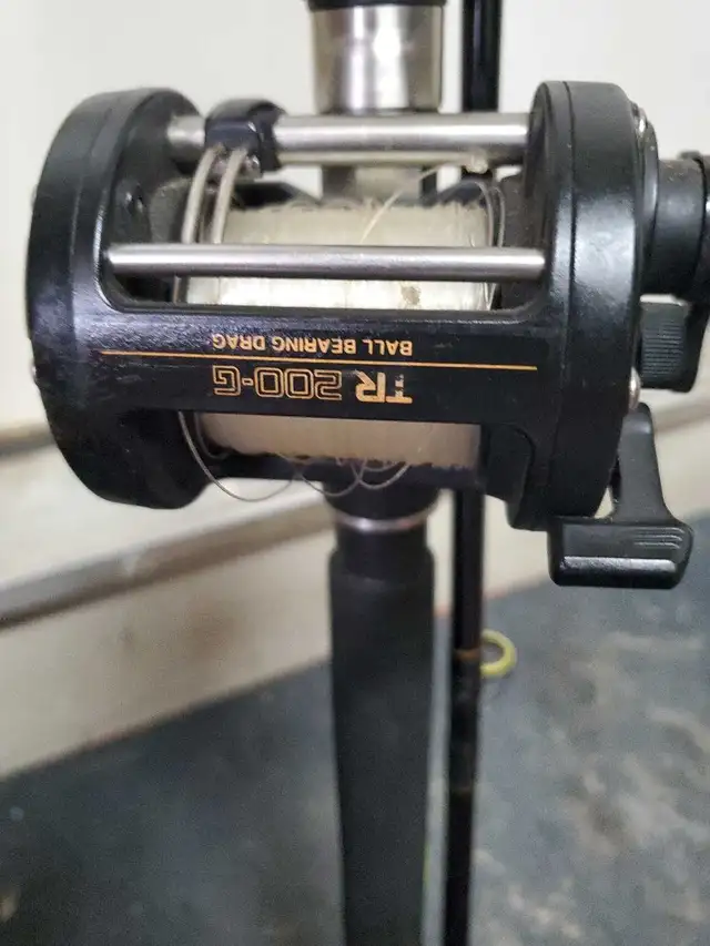 Shimano rod and reel trolling combo - Photo 2