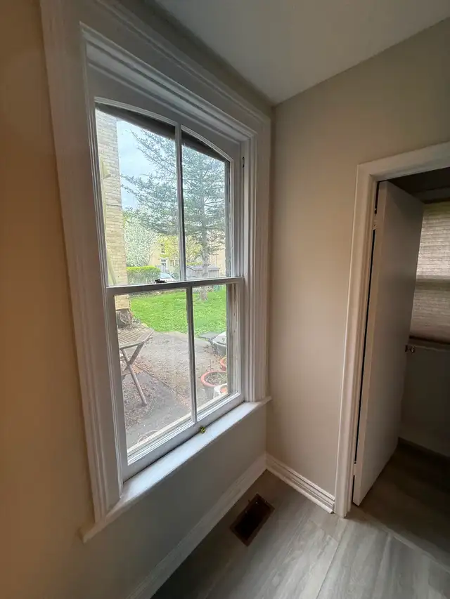 Beautiful Wortley Home To Call Your Own. - Photo 2