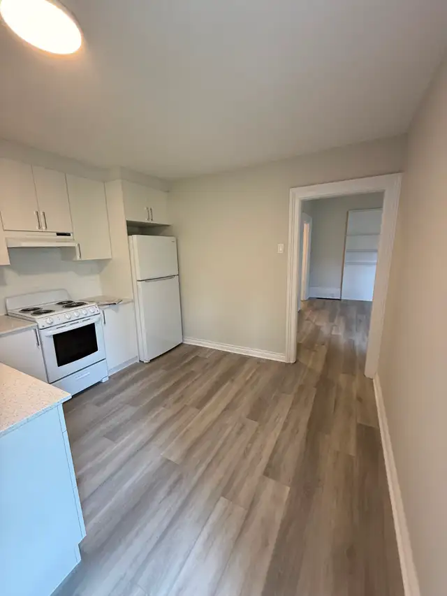 Beautiful Wortley Home To Call Your Own. - Photo 3