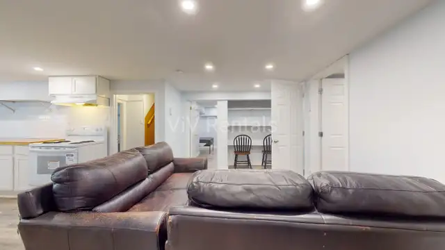 Room for rent - Photo 6