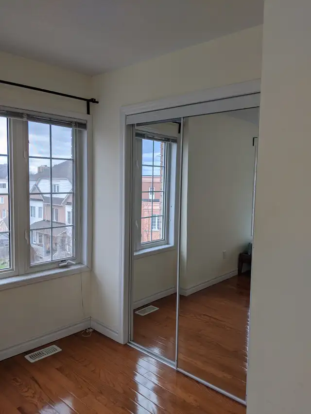 Large Room/Private Bath/Balcony/Parking @York University Village - Photo 7