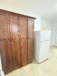 Large 1-Bedroom Main Floor Unit $1650 -Victoria park Stn. - Photo 2