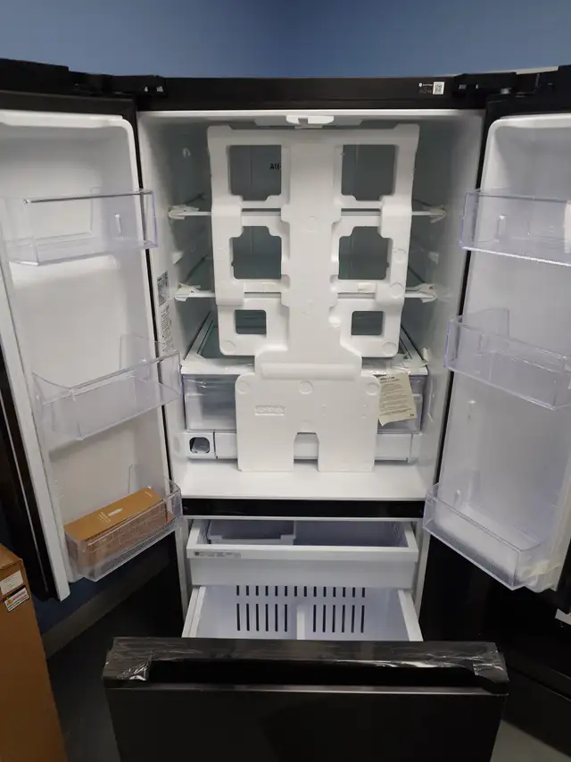 Samsung '30' Black Stainless Steel French Door Fridge on Sale‼️ - Photo 2