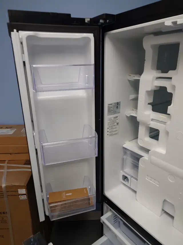 Samsung '30' Black Stainless Steel French Door Fridge on Sale‼️ - Photo 3