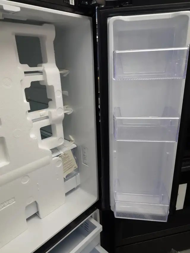 Samsung '30' Black Stainless Steel French Door Fridge on Sale‼️ - Photo 5
