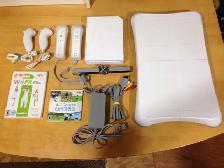 Nintendo Wii   Wii Fit (99.99$)