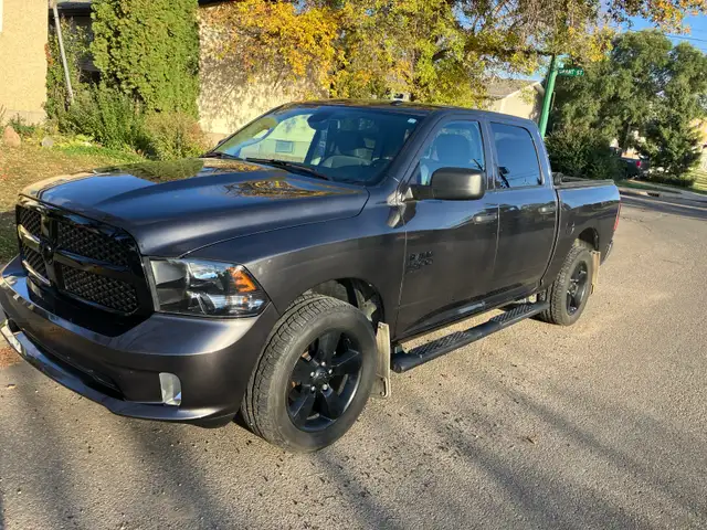 2023 RAM 1500 classic crew cab - Photo 2