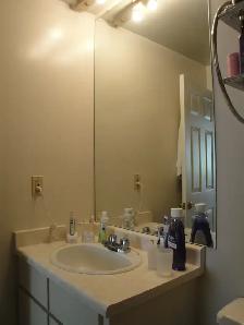Spacious 1 Bedroom Condo Apartment - Photo 9