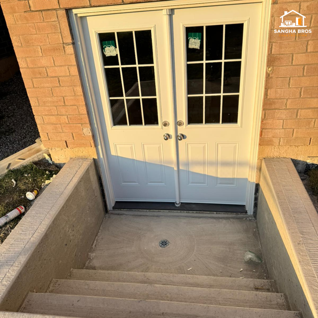 SIDE ENTRANCE DOOR-EGRESS WINDOW-BASEMENT WINDOW-BELOW GRADE - Photo 5