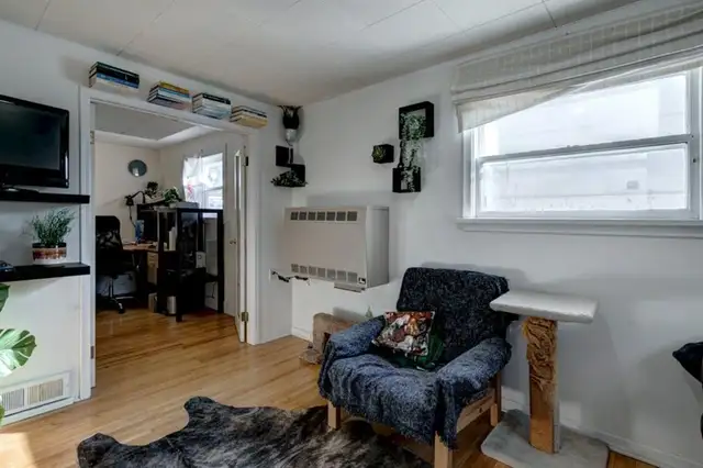 Cozy 2-BR suite in Richmond SW Close to DT - Photo 4