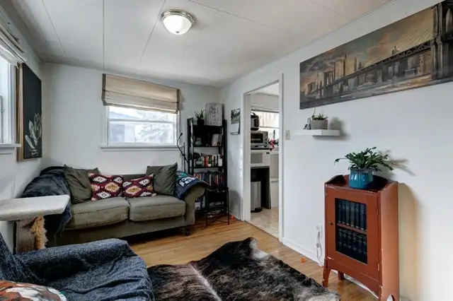 Cozy 2-BR suite in Richmond SW Close to DT - Photo 5