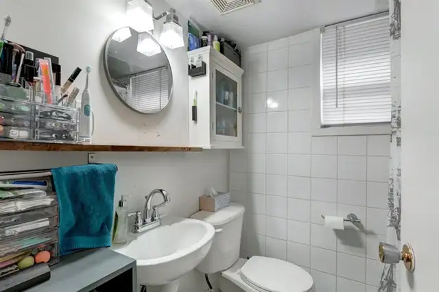 Cozy 2-BR suite in Richmond SW Close to DT - Photo 8