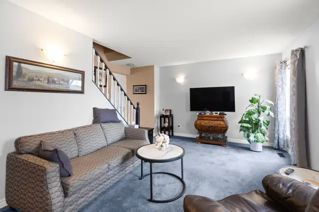 Long time owner of 38 years ready to sell! 3bdrm 1200sqft home! - Photo 2