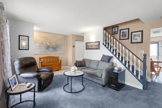 Long time owner of 38 years ready to sell! 3bdrm 1200sqft home! - Photo 3