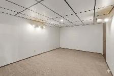 Long time owner of 38 years ready to sell! 3bdrm 1200sqft home! - Photo 8