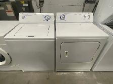 Laveuse sécheuse traditionnelles blanches Inglis